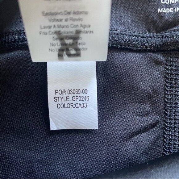 Good American | Cinched Waist Capri Tights - Ombre Camo - Picture 6 of 14